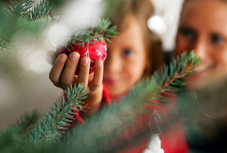 Christmas Tree Decorating Class